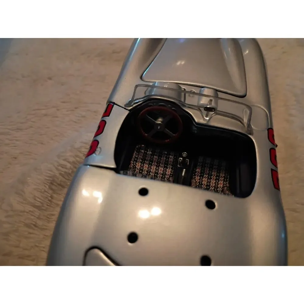 Mercedes Benz 300 SLR Stirling Moss 1955 Paul's Model Art 1:24 Diecast Very Rare